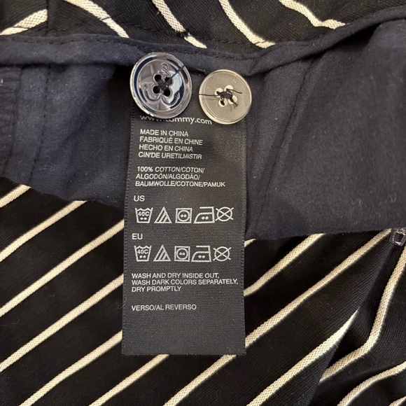 Tommy Hilfiger Women's Navy and White Striped Shorts - Picture 4 of 6